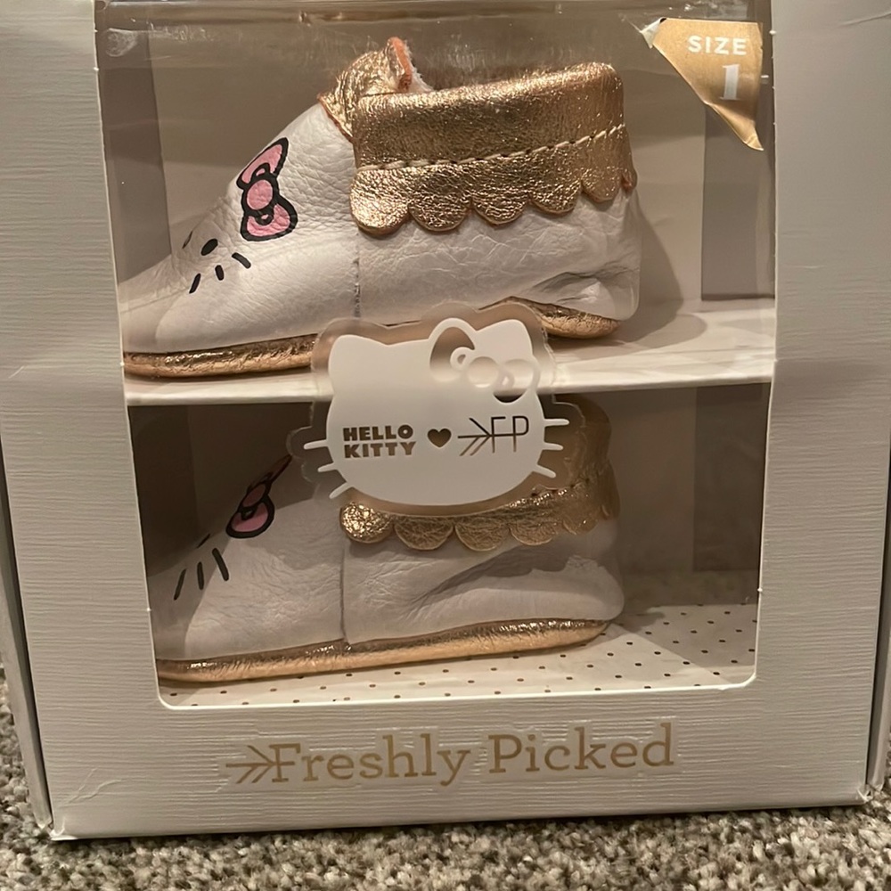 Hello Kitty Freshly Picked Moccasins